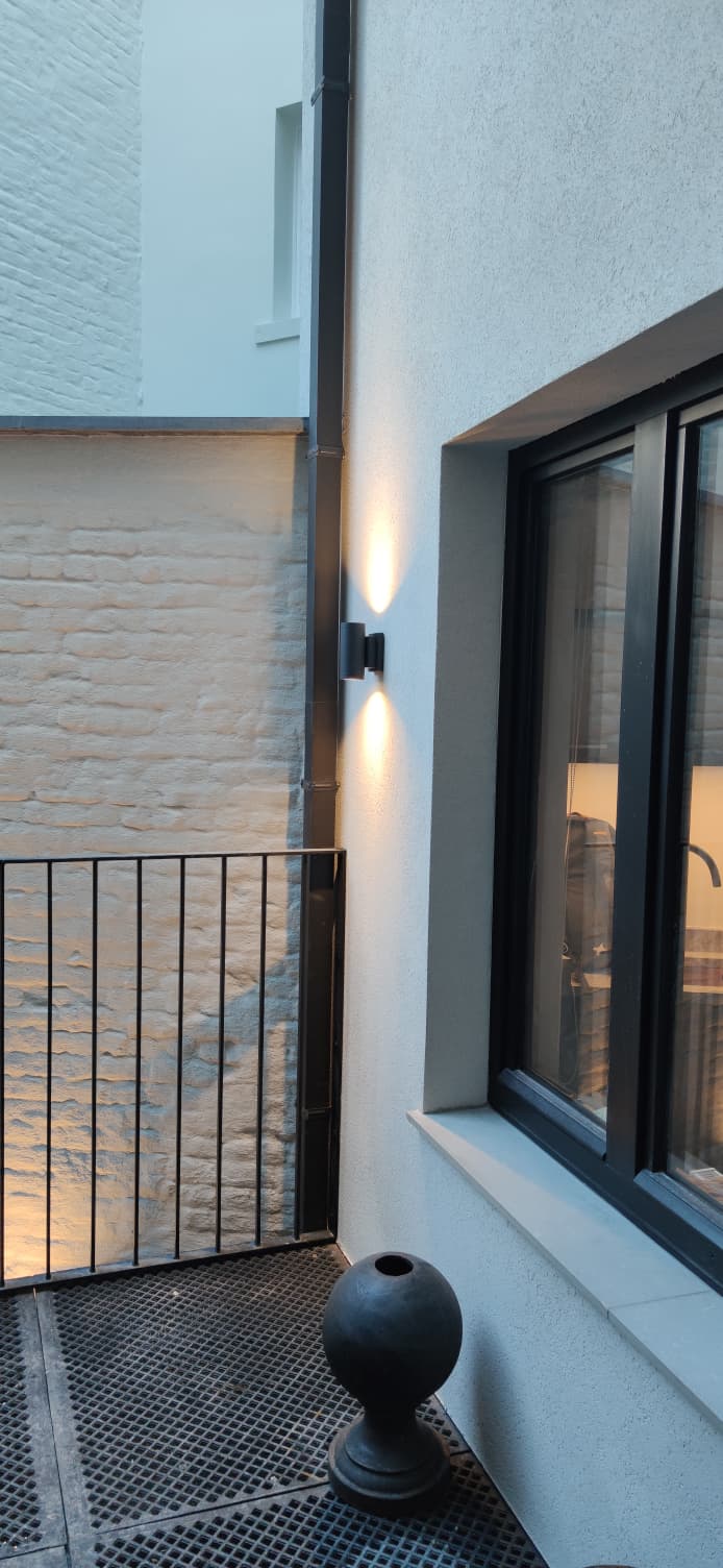 Custom outdoor lighting fixture, Brussels residential installation